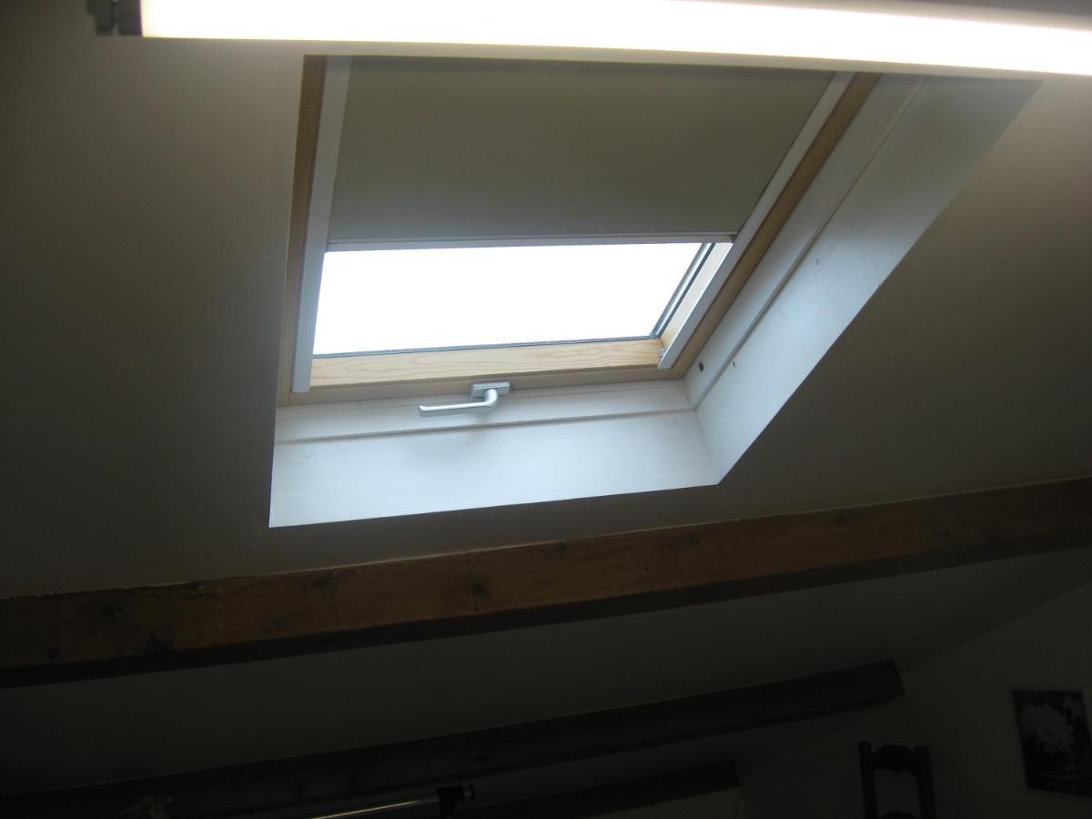 T 2 Avec Velux Sous Les Combes De 34 M2 Leilighet La Londe-les-Maures Eksteriør bilde